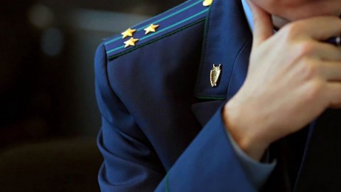 Прокуратура Печенгского района направила в суд уголовное дело 20-летней давности в отношении петербуржца, обвиняемого в совершении преступления, предусмотренного ч. 4 ст. 111 УК РФ